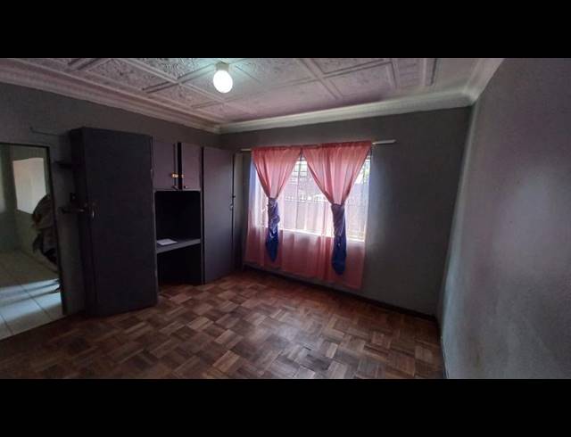 3 BEDROOM HOUSE FOR SALE IN MOUNTAIN VIEW